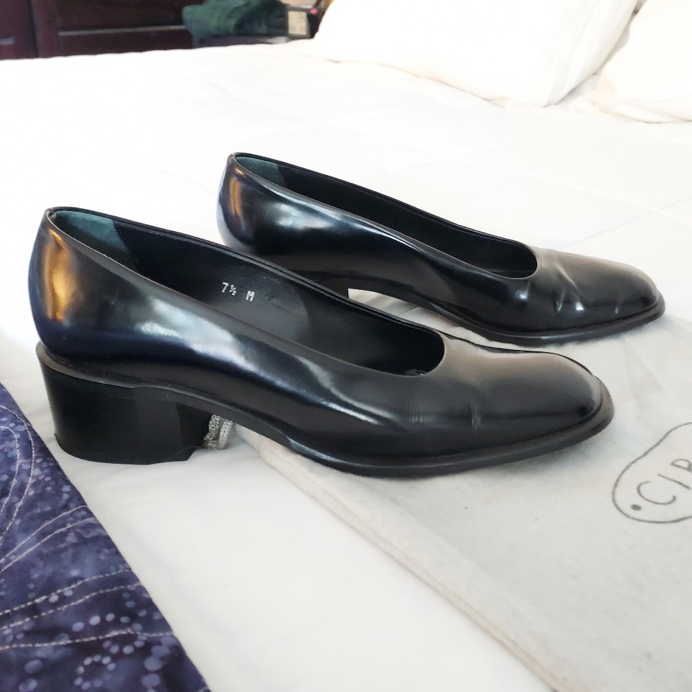 Joan & David Black Classic Block Heel Pumps